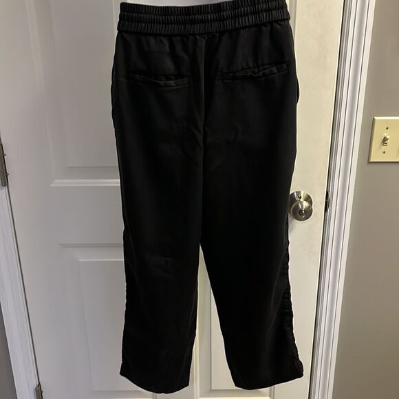 Workshop Black 100% Lyocell Pull-on Drawstring Capri Pants w/ Pockets- Medium - Picture 9 of 15